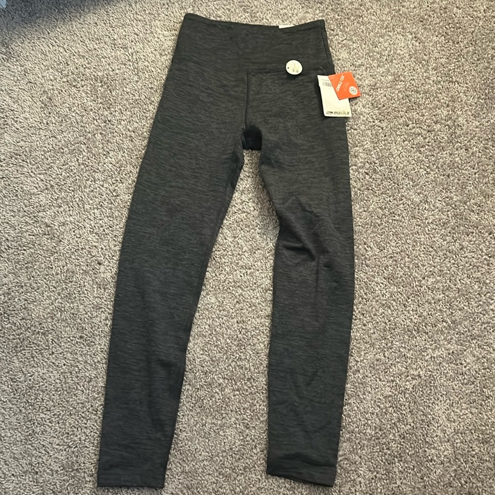 Dark grey leggings